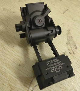 Montaje de casco CNC Tactical L4G24 NVG para gafas de visión nocturna negro - Imagen 1 de 4