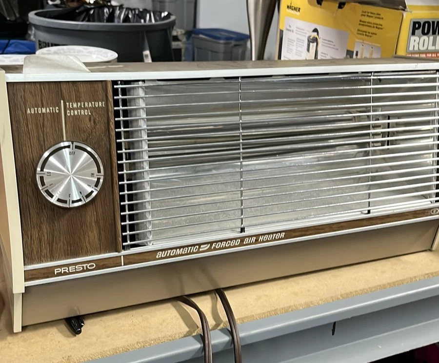 PRESTO Automatic Forced Air Heater Portable Electric Wood Grain d1 bv Foto 1 de 1