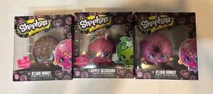 Shopkins Limited Edition CHASE Funko Vinyl Apple Blossom Pink & D'lish Donut - Bild 1 von 6