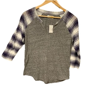 NWT Maurices Gray Plaid Raglan 3/4 Sleeve V-Neck Top Small 24/7 26071506C - Picture 1 of 8