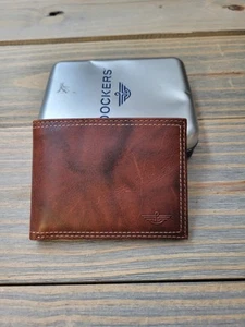 New Brown Dockers Bi-Fold Wallet with Thin Insertion for IDs - Picture 1 of 5