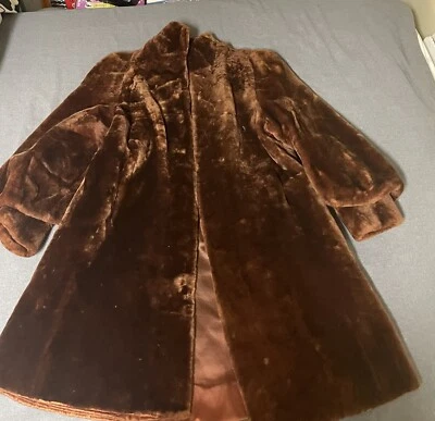 Abrigo Columpio De Colección Caoba Años 50 Piel Mouton Antiguo Hollywood Glam Cordero Esquilado Foto 1 de 4