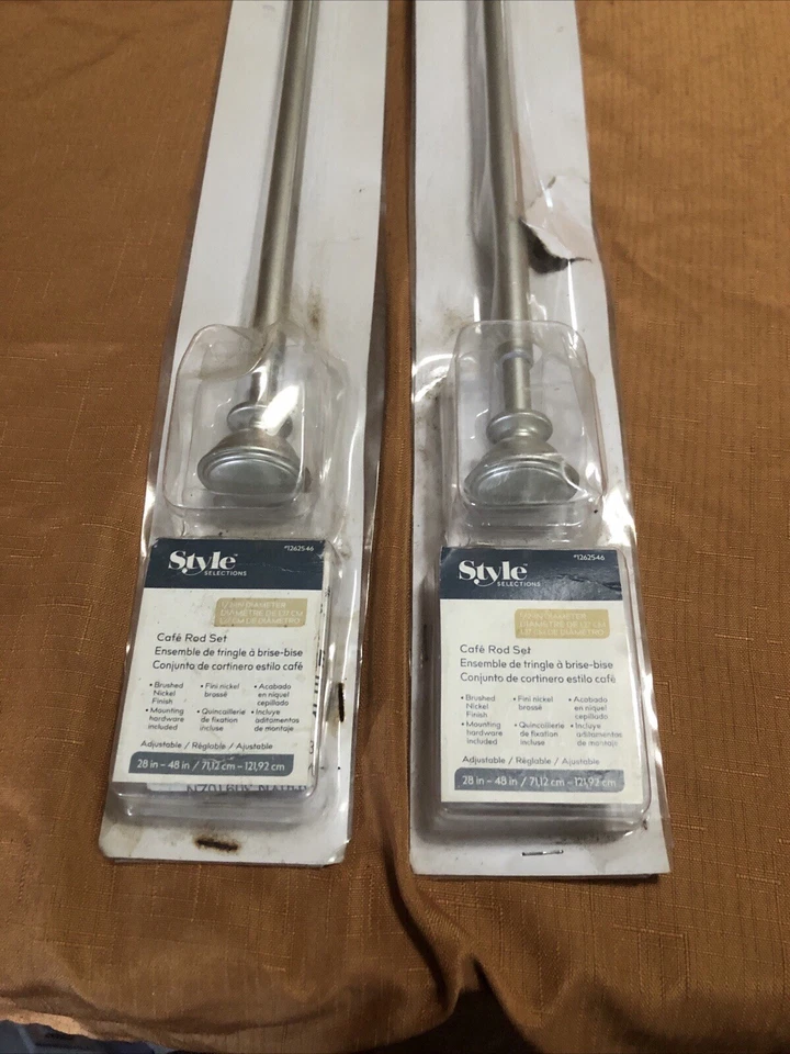 Varillas de cortina estilo. 28-48. Plata. Paquete abierto dos Foto 1 de 1