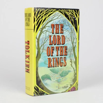 J R R Tolkien The Lord of The Rings 1971 BCA Book Club The Fellowship Two Towers - Image 1 of 4