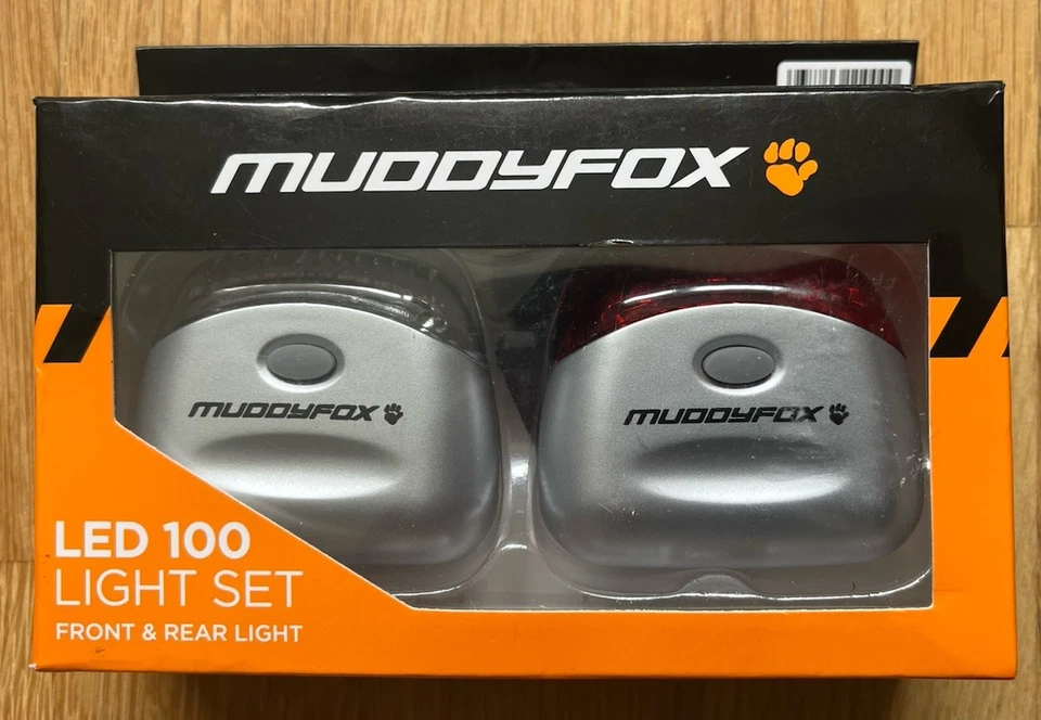 Juego de luces LED para bicicleta Muddy Fox brillantes delanteras traseras plateadas alimentadas por batería nuevo Foto 1 de 4