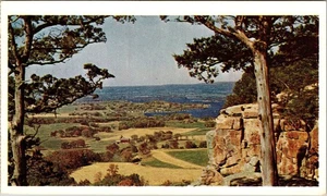 Lodi WI-Wisconsin, Gibraltar Overlook Vintage Souvenir Postcard - Picture 1 of 2