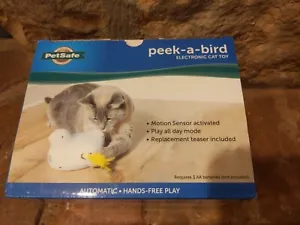 PetSafe Peek-A-Bird Giocattolo Elettronico per Gatti, Sensore di Movimento Automatico Gioco Mani Libere - Foto 1 di 3