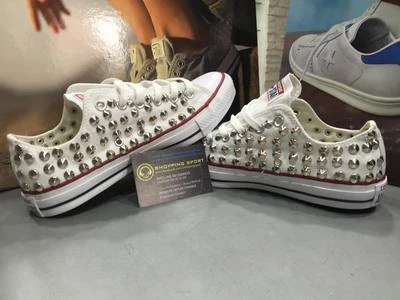 Converse All Star bianche personalizzate con borchie Argento teschi skulls Clean - Immagine 1 di 3
