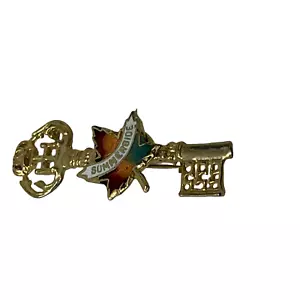 Broche Llave Vintage Isla del Príncipe Eduardo Ciudad de Summerside Canadá Prendedor De Colección - Imagen 1 de 8