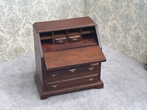 Dollhouse House of Miniatures Chippendale Desk desk with issues 1:12 scale