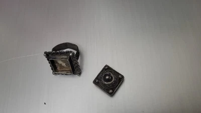 Anello Vintage In Argento  Porta Segreti O Porta Veleno - Immagine 1 di 4