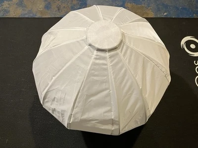 NEEWER 20"/50cm Lantern Softbox, Quick Release 360° Light Diffuser Bowens Mount - Image 1 of 4