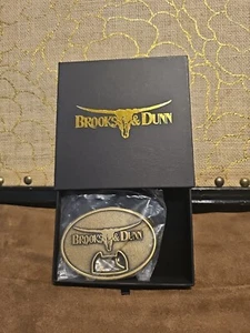 NEW IN THE ORIGINAL BOX BROOKS&DUNN BRASS BELT BUCKLE MADE IN USA - Picture 1 of 6