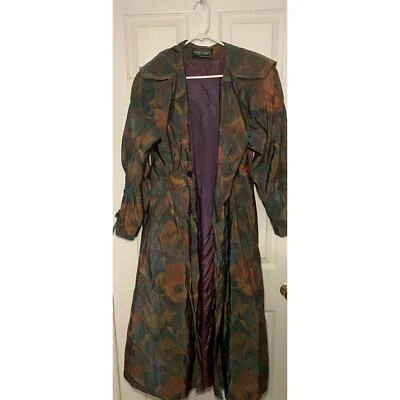 Портрет дождевик, тренч. Красивый цветочный узор. Размер mediam - Изображение 1 из 4