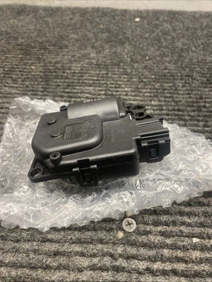 604-627 Genuine Dorman Air Door Actuator - Image 1 of 4