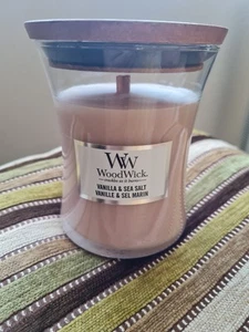 Woodwick Vanilla & Sea Salt Medium Hourglass Jar 275g 100 Hr Burn Time New/Unlit - Picture 1 of 4