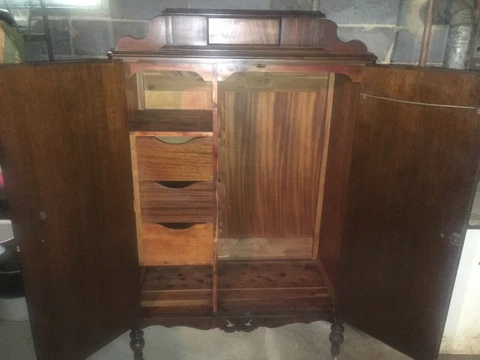 Chifforobe Cover