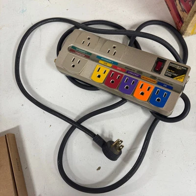 Monster Power Home Theatre PowerCenter HT800 Surge Protector READ - HLN - Image 1 of 4