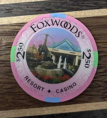Foxwoods Resort $2.50 Ledyard, Connecticut Juegos Poker Casino Chip Foto 1 de 2