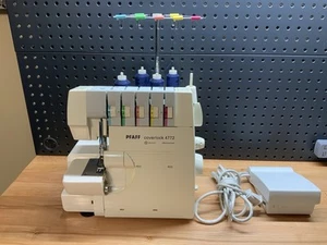 Máquina de coser Pfaff Coverlock 4772 Serger - Imagen 1 de 15