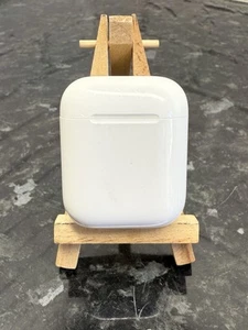 Genuine Apple AirPods A1602 Charging Case 1st & 2nd Generation ONLY Working - Picture 1 of 2