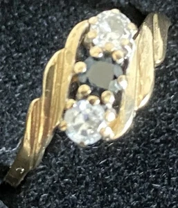 Ring 9 Karat Gold mit 3 Steinen gepunzt. 1,6 Gramm Größe N - Bild 1 von 8