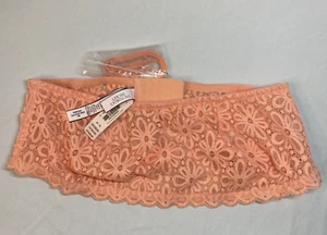 Victoria's Secret Bralette Size Medium Lace Bandeau Lightly Lined Wireless NWT - Picture 1 of 9