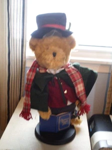 Danbury Mint Collectible "Monty 2014 Christmas Bear/Stand" Mint Condition w/box - Picture 1 of 7