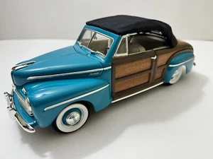 Signature Series 1/18 Die Cast Car 1946 Ford Sportsman Rare - Picture 1 of 14