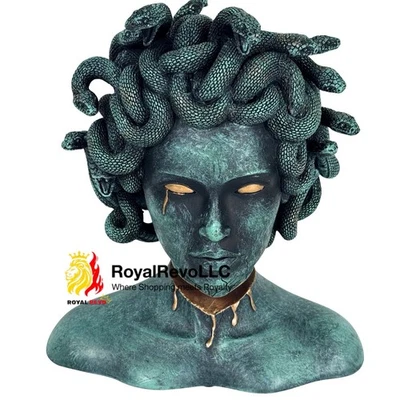 [01801786] Spirit Halloween Medusa Bust Statue