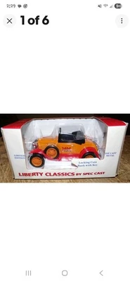 1/25 speccast ford model A minneapolis-moline coin bank in the box new Lot#1 - Image 1 of 4