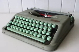 Vintage Hermes Baby Typewriter with original case - Excellent Working Condition - Picture 1 of 21
