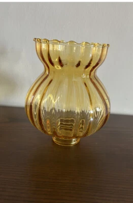 GLOBE ABAT-JOUR EN VERRE AMBRÉ POUR LAMPE A PETROLE LUMINAIRE APPLIQUE - Photo 1/3