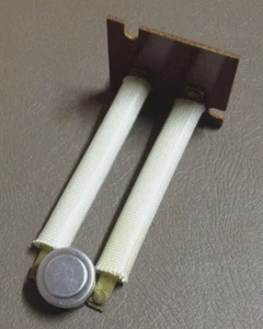 UNIVERSAL 47-22679-01 LIMIT CONTROL SWITCH 160F OPEN 140F CLOSED THERM-O-DISC - Picture 1 of 4