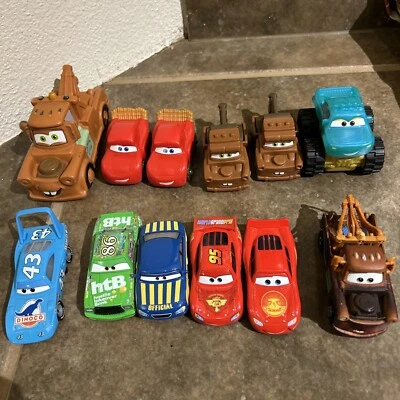 Lote Mixto De 12 Coches Disney Pixar Lote Mater Lightning McQueen Paxton El Rey Foto 1 de 4