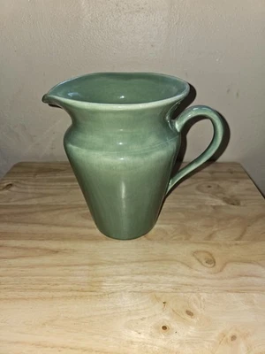 "Jarra de cerámica verde Pottery Barn México apta para lavavajillas 9"" de alto" Foto 1 de 4