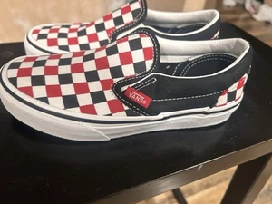 Vans Classic Checkerboard Red/Black Boy's Slip On Skate Shoes - Size 13.5 NWB - Picture 1 of 5