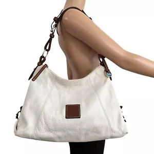 Borsa a tracolla Dooney & Bourke Pebble Grain East/West Slouch - Foto 1 di 21