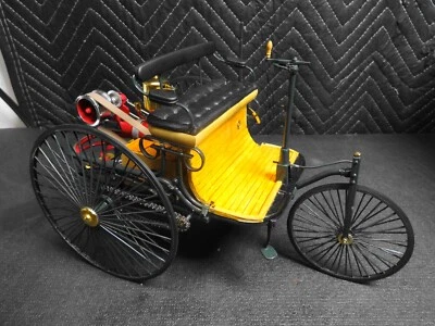 Franklin Mint 1/8 Scale Diecast 1886 Mercedes Benz Patent Motorwagen EMBELISHED - Image 1 of 4