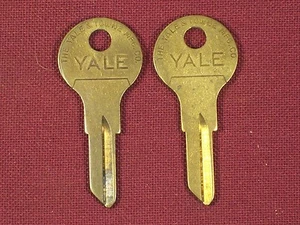 2 NOS Yale Y 105 Chiave Vuota Vintage Camper Cassetta Attrezzi Scrivania Interruttore Automobile - Foto 1 di 1