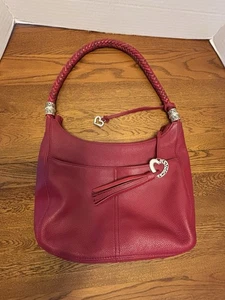 Borsa a mano Brighton Barbados pelle rossa ciottolata hobo nappa argento ferramenta cerniera - Foto 1 di 14