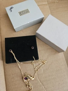 Juego de regalo collar y pendiente amatista sintética tono dorado vintage Avon - Imagen 1 de 4