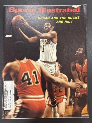 Sports Illustrated 10 de mayo de 1971 Oscar Robertson Big O Milwaukee Bucks Are No. 1 Foto 1 de 2
