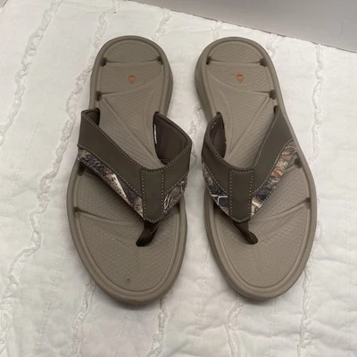 Sandalias chanclas RealTree CAMO caqui para hombre talla 12-12,5 Foto 1 de 4