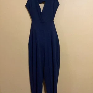 Ladies Jumpsuit By Velvet Torch  Size M - Zdjęcie 1 z 12