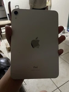 Apple iPad Mini 6th Generation 64GB WI-FI - BROKEN SCREEN - FMI OFF - Afbeelding 1 van 7