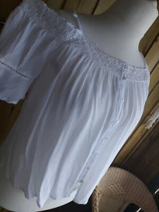 NEW 18 BLANCHEPORTE WHITE CROCHET EDGE OFF SHOULDER BARDOT CRINKLE TOP FLOATY - Picture 1 of 4