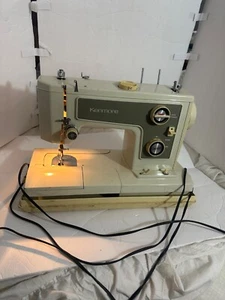 Kenmore Sears Rehbock Vintage Nähmaschine Modell 148 mit Koffer und Fußpedal - Bild 1 von 10