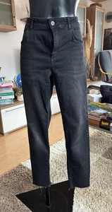 Schwarze Jeans mit seitlichen Nieten von Comma Gr. 40 - Bild 1 von 5