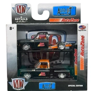 M2 Machines Auto Lift Auto Zone 79 Chevy Silverado Pick Up Truck Squarebody 1/64 - Bild 1 von 2